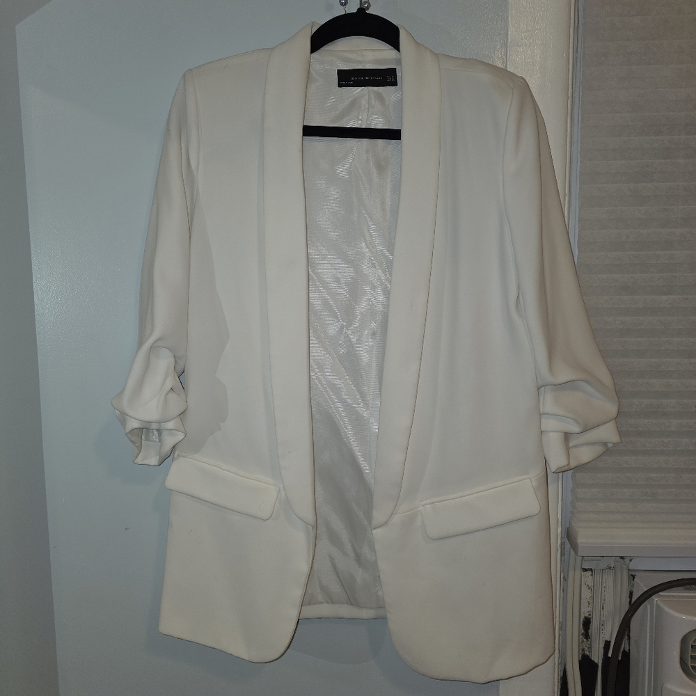 ZARA White Open-Front Blazer – Size Medium